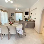 Panselinos Appartement *