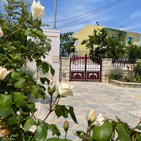 Panselinos Apartamento *